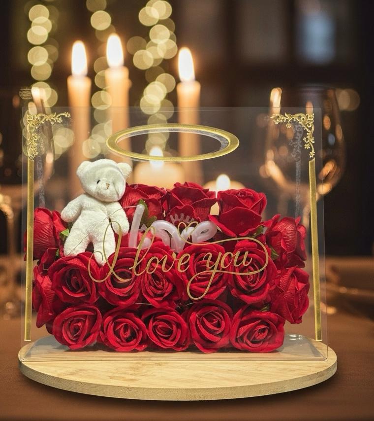 “I Love You” Yazılı Kulplu Cam Kutuda Ayıcıklı Gül Aranjmanı