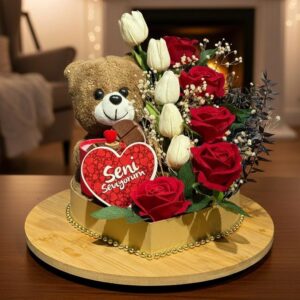 Ayıcıklı Gül Aranjmanı – Seni Seviyorum Çikolatalı Romantik Hediye Kutusu